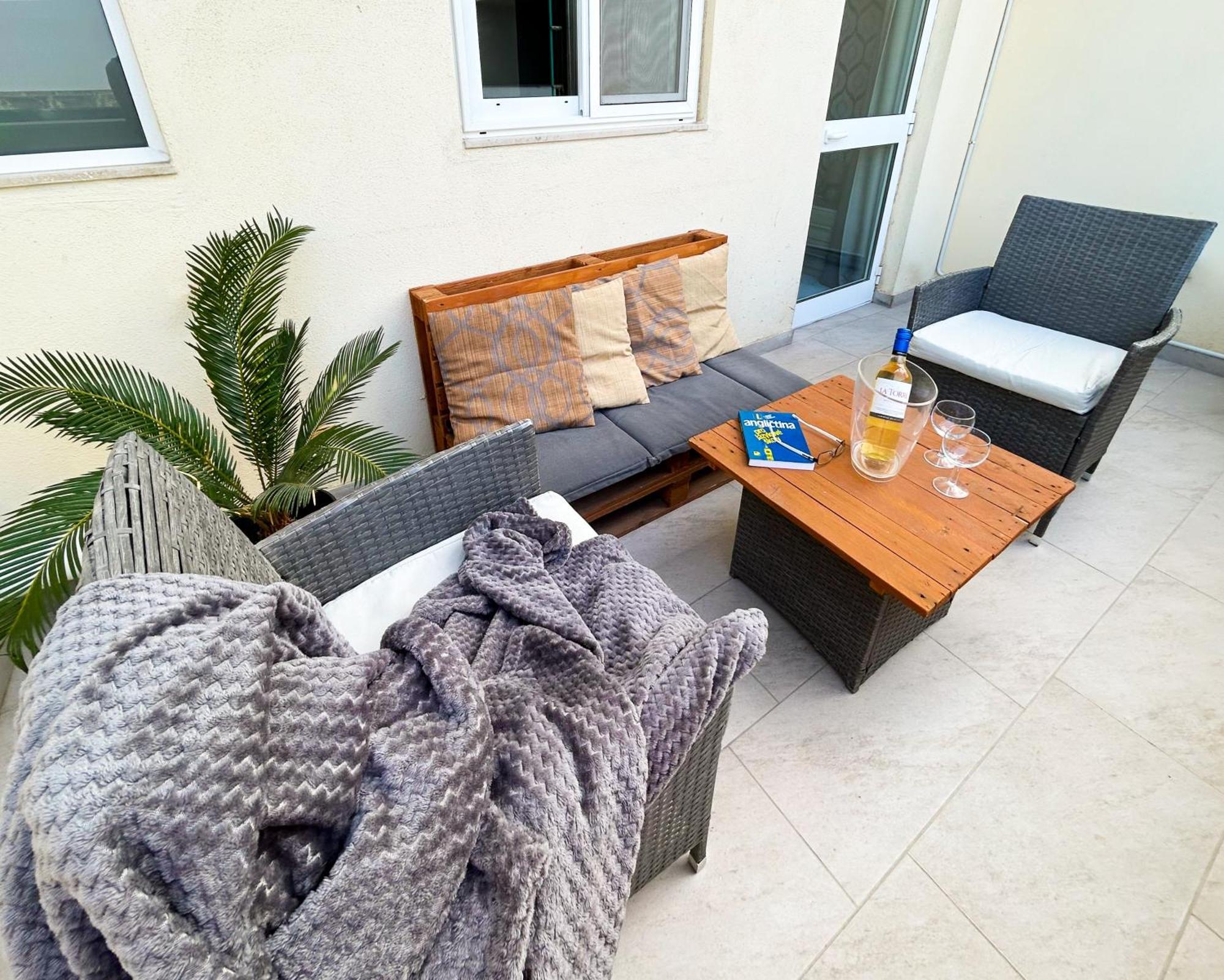 Arzella Apartments Xlendi Kültér fotó